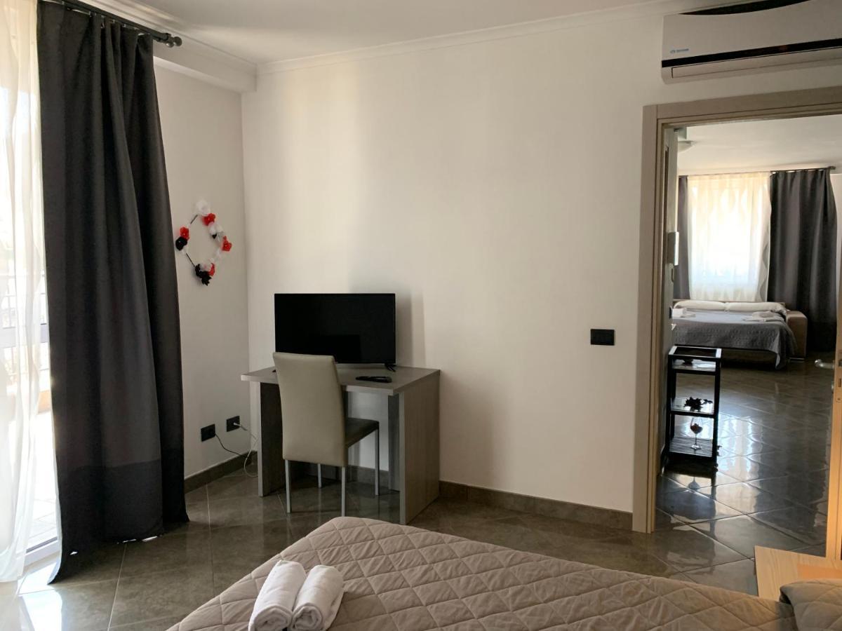 Raggio Di Sole Aparthotel San Cesareo Kültér fotó